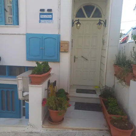 Katy's Pensión Naxos City