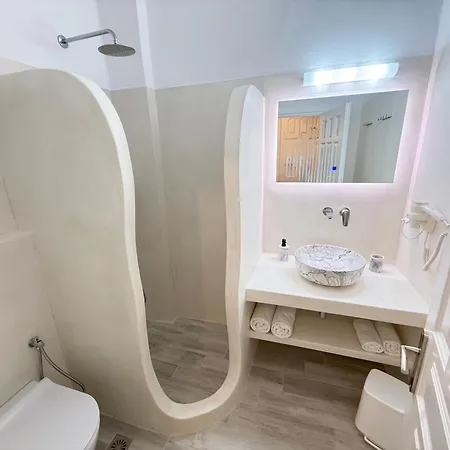 Katy's 4* Naxos City